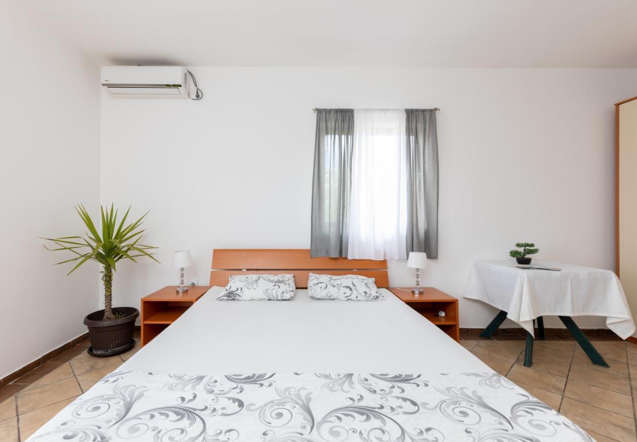 Apartments Bojic Тиват Екстериор снимка