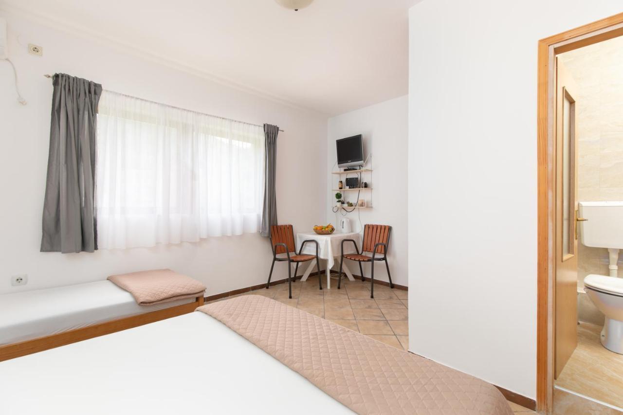 Apartments Bojic Тиват Екстериор снимка