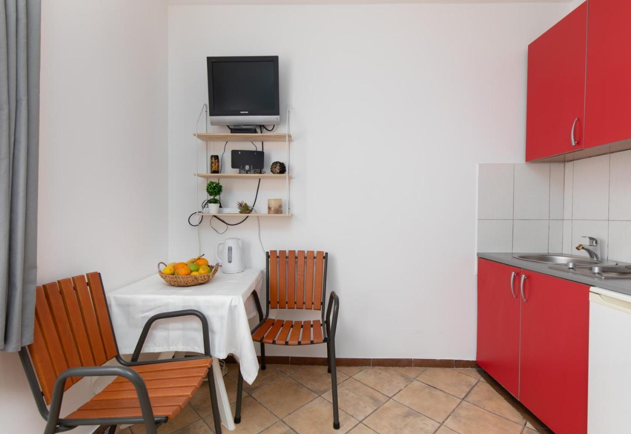 Apartments Bojic Тиват Екстериор снимка